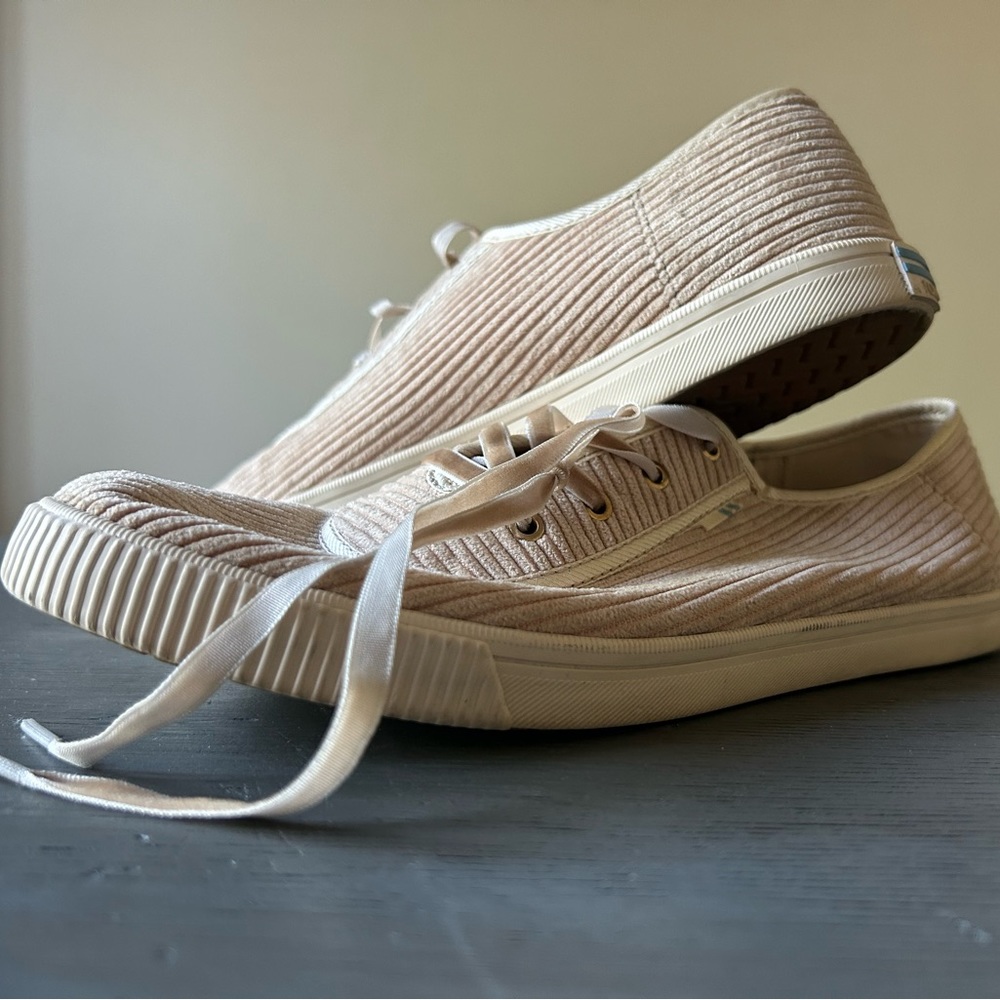 Tan Corduroy TOMS Tennis Shoes